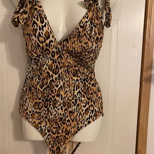 Unbranded Leopard Print One Piece Sz 10 NWOT 😊😊